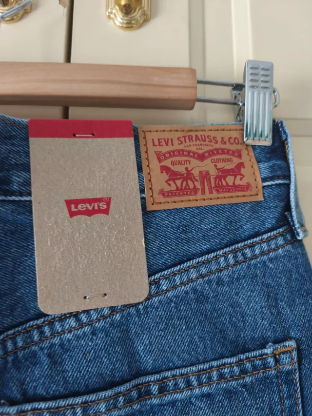 Falda midi vaquera Levi's