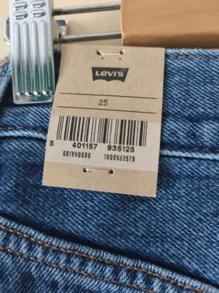 Falda midi vaquera Levi's