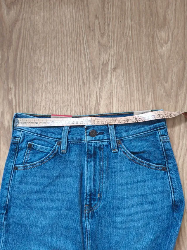 Falda midi vaquera Levi's