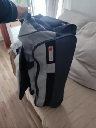 Maleta de viaje con ruedas