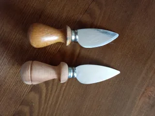 Set 2 Coltelli per Formaggio