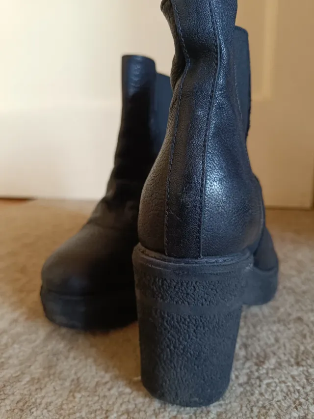 Stivaletti neri donna