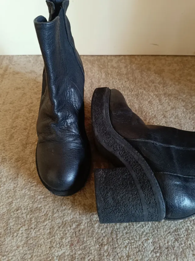 Stivaletti neri donna