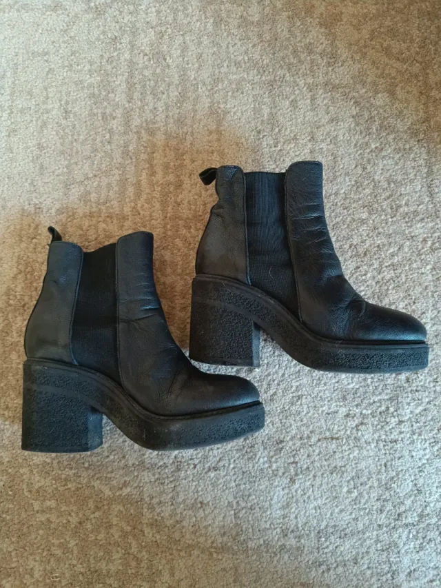 Stivaletti neri donna