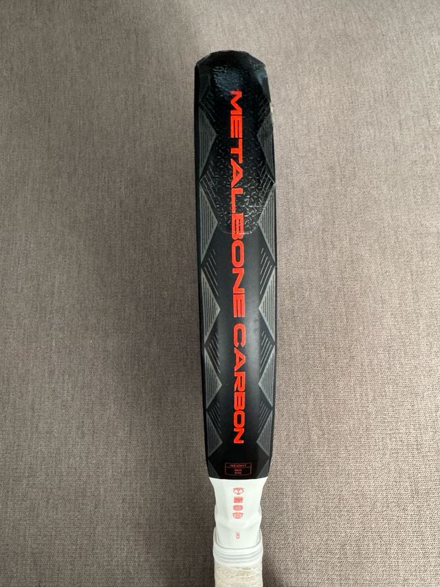 Pala Adidas Metalbone Carbon 2025