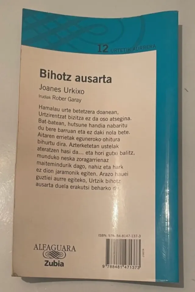 BIHOTZ AUSARTA - ZUBIA (Basque Edition)