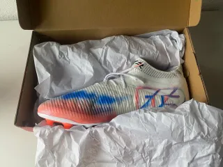 Botas Fútbol Puma Future 8 Ultimate MG