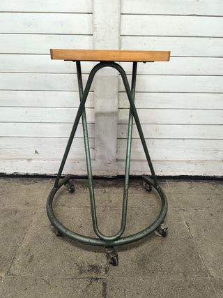 Mesa antigua oficina Puma madera metal