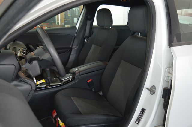 MERCEDES-BENZ CLASS A (W177) A 160 Advantage