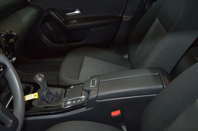 MERCEDES-BENZ CLASS A (W177) A 160 Advantage