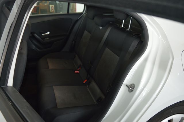 MERCEDES-BENZ CLASS A (W177) A 160 Advantage