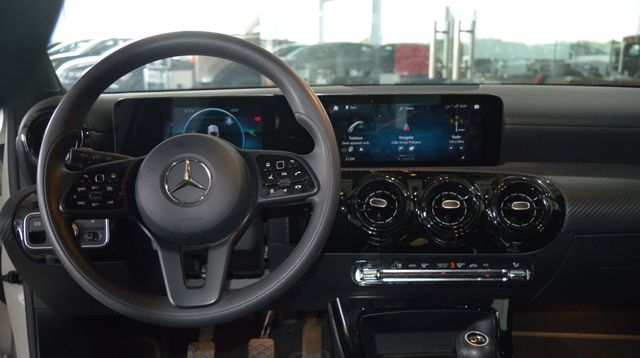 MERCEDES-BENZ CLASS A (W177) A 160 Advantage