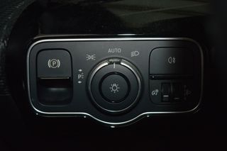 MERCEDES-BENZ CLASS A (W177) A 160 Advantage