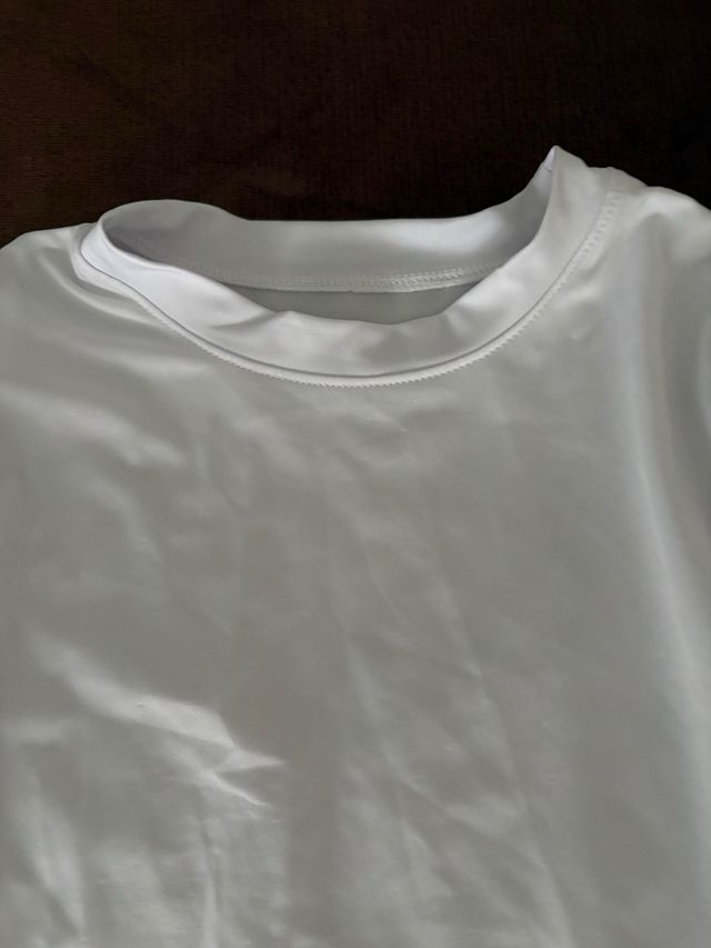 Camiseta blanca de licra manga larga