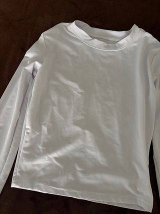 Camiseta blanca de licra manga larga