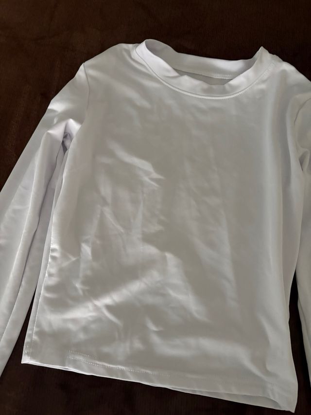 Camiseta blanca de licra manga larga