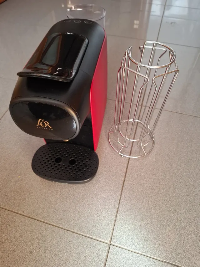 Cafetera Philips Expresso + Porta Cápsulas