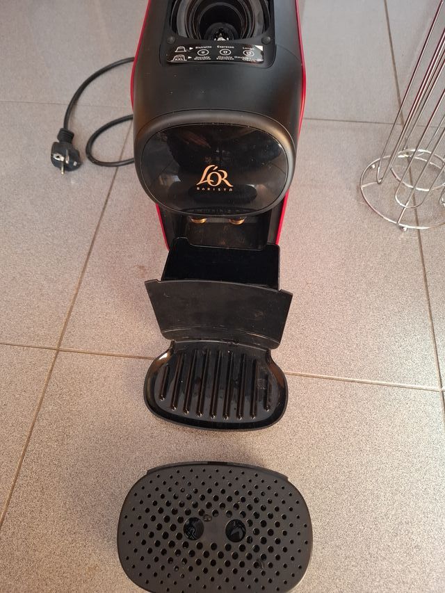 Cafetera Philips Expresso + Porta Cápsulas