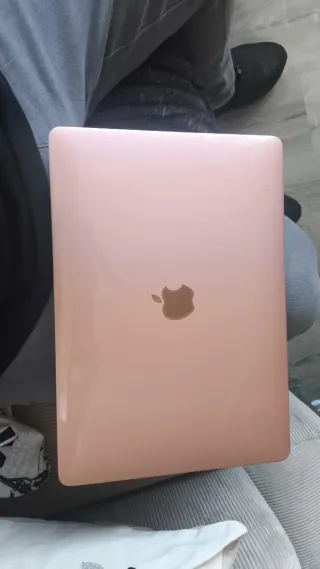 MacBook Air M1 2337 256 GB 8 ram