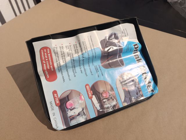 Doble posavasos para coche