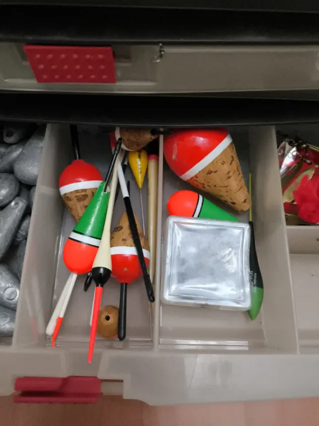 Veletas de pesca variadas