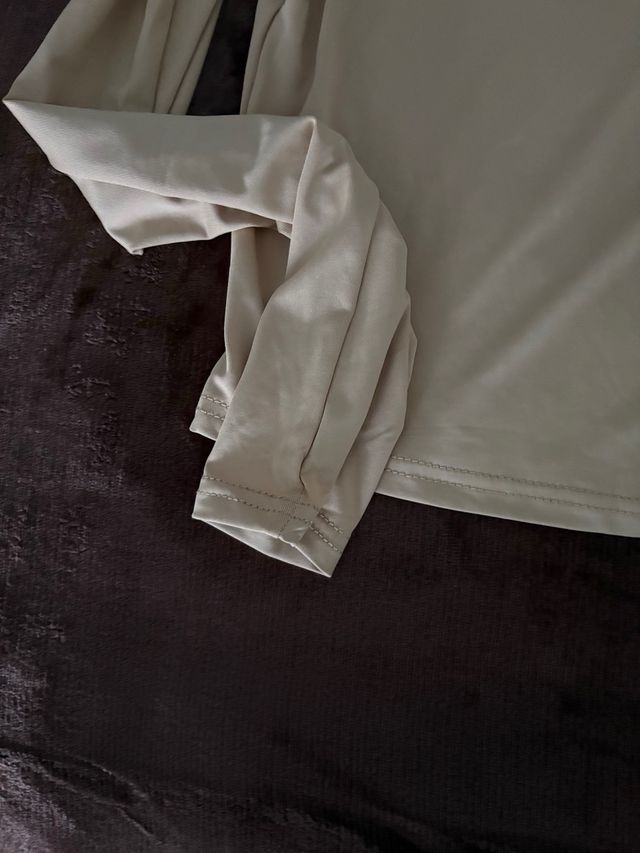 Camiseta manga larga licra beige