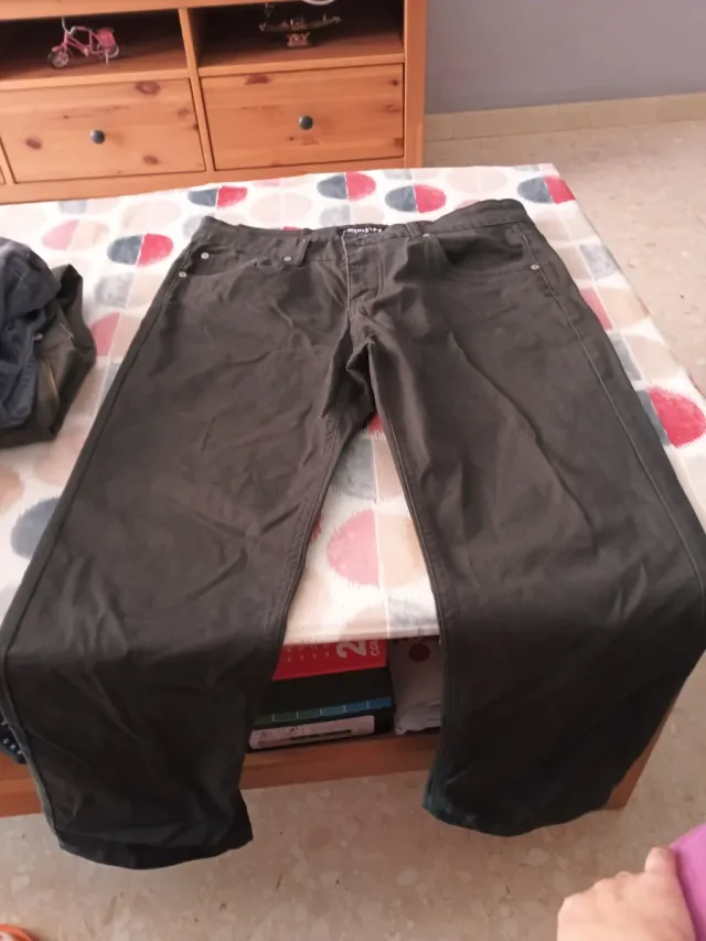 Pantalones verde oliva