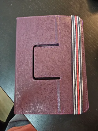 Funda morada para tablet/ebook