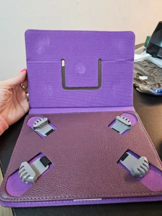 Funda morada para tablet/ebook