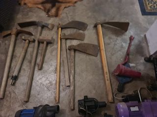 Lote de herramientas y bombas de agua