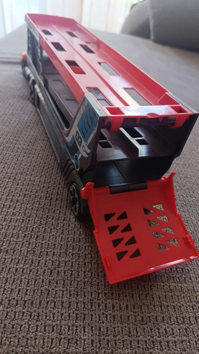 Camión Lanzadera Hot Wheels