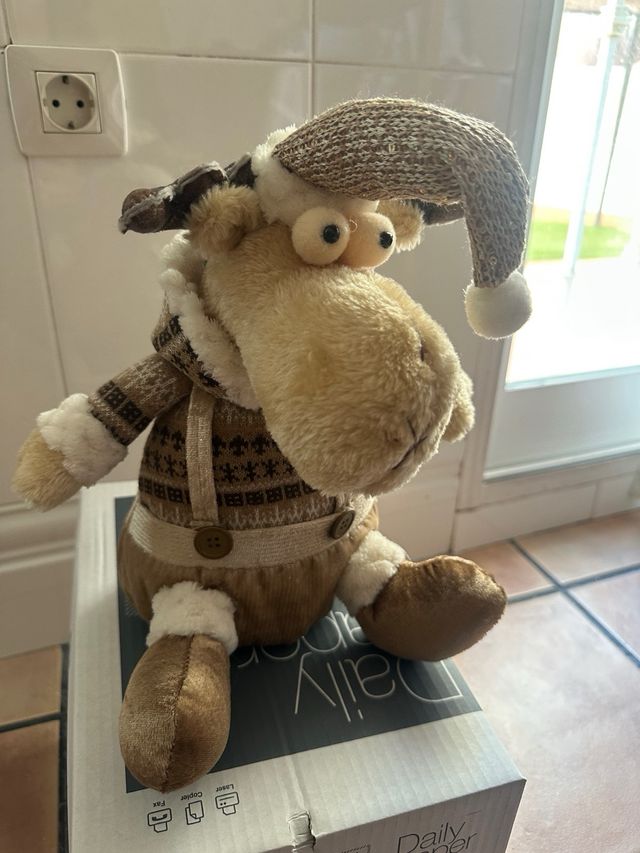 Decoración Navideña Reno Peluche