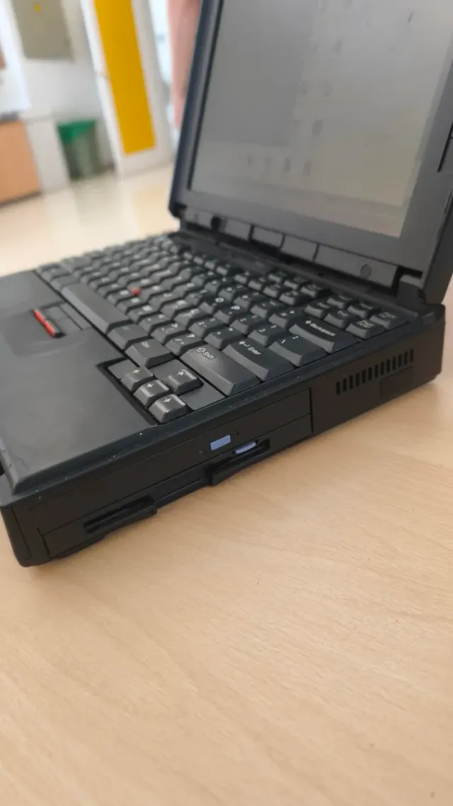 IBM 380XD Portátil Windows 98