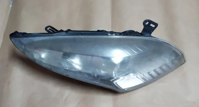 Faro delantero derecho (xenón) Renault Megane III