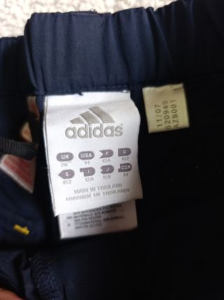 Pantalones cortos Adidas Azul. Talla 12.