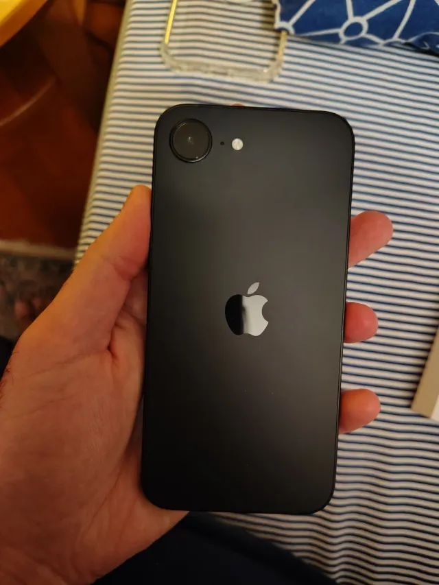 iPhone 16e 128GB Nero Nuovo