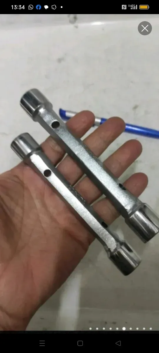 2 llaves de tubo 10-11 y 12-13