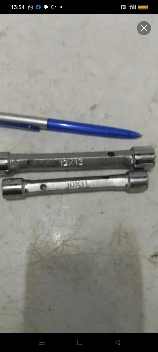 2 llaves de tubo 10-11 y 12-13