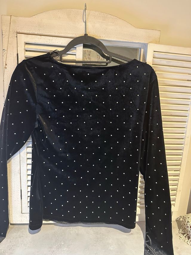 Camiseta efecto terciopelo negra y brillantes | M
