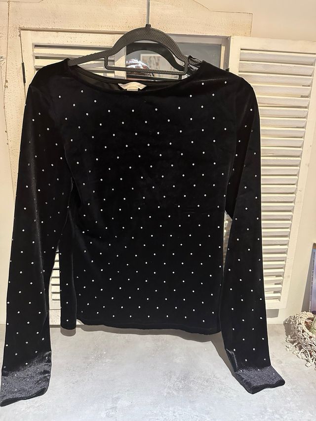 Camiseta efecto terciopelo negra y brillantes | M