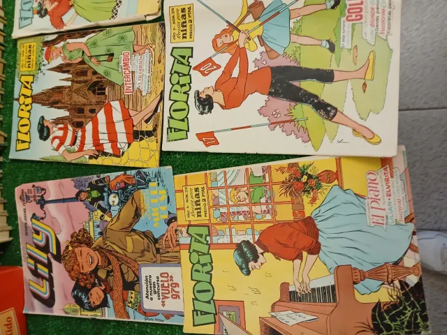 Lote de 7 Tebeos Florita y Lily