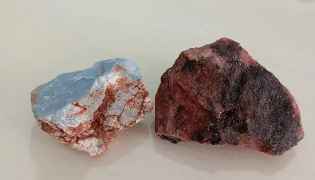 Minerali naturali grezzi Angelita e Rodonita