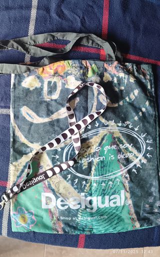 Bolsa Desigual + Llavero Desigual