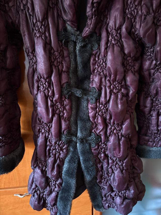 Chaquetón Puyco Talla L color burdeos