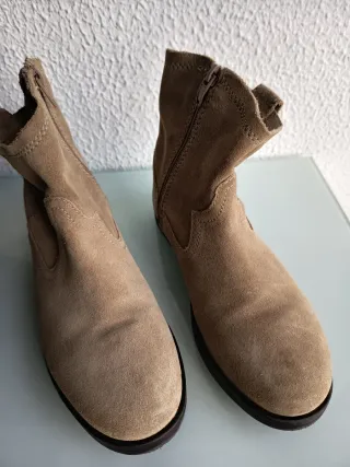 Botines camperos de piel o ante T35