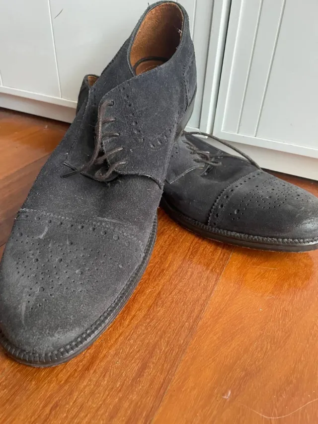 Zapatos de ante azul marinos