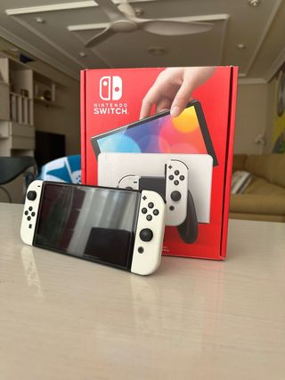 Nintendo Switch OLED Blanca + Complementos