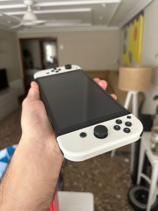 Nintendo Switch OLED Blanca + Complementos