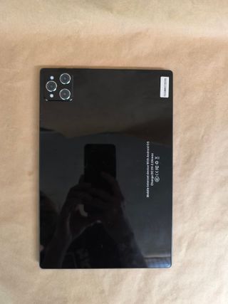 Tablet Android 10" negra con accesorios — Nueva