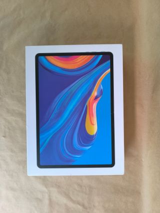 Tablet Android 10" negra con accesorios — Nueva